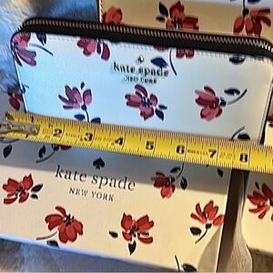 Rare Kate Spade “Staci Tea Toss” BRAND NEW
Boxed Full Size Zip Around Wallet